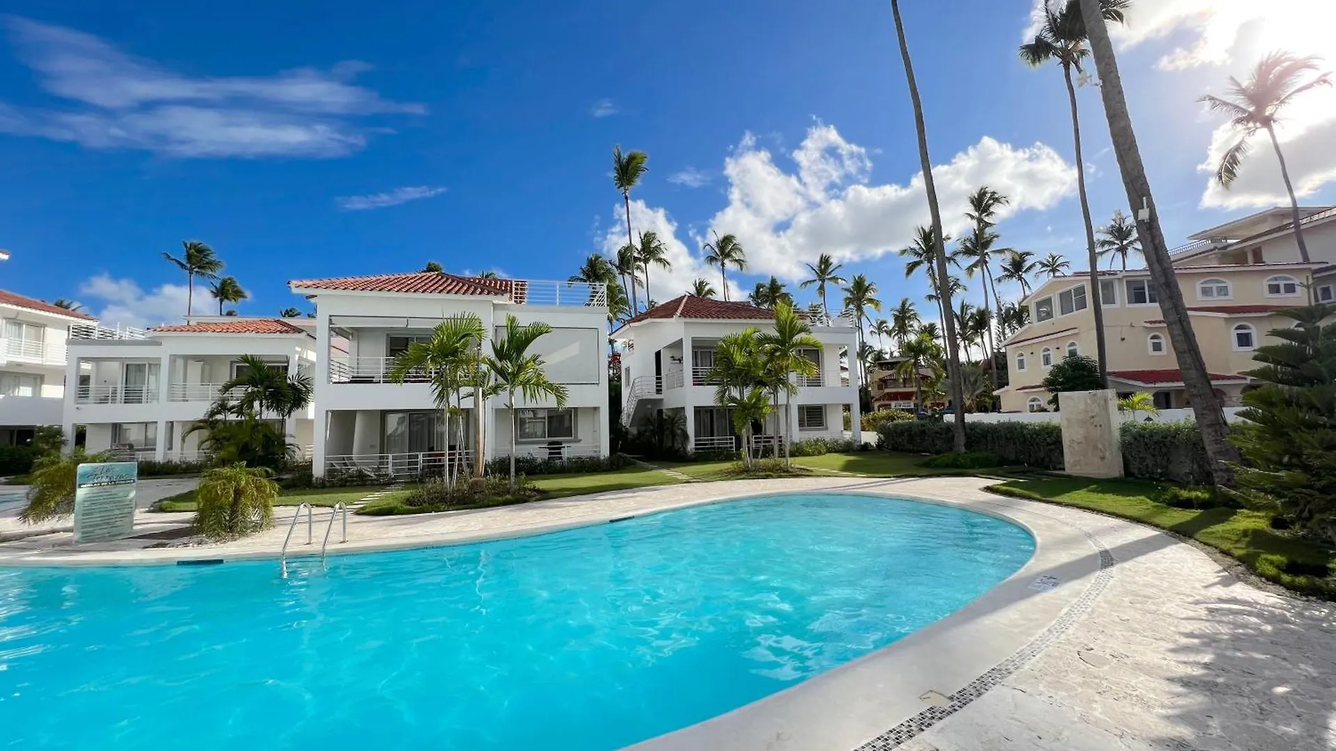Deluxe Villas Los Corales Beach & Spa - Best Price For Vacation Rental Punta Cana Hotel