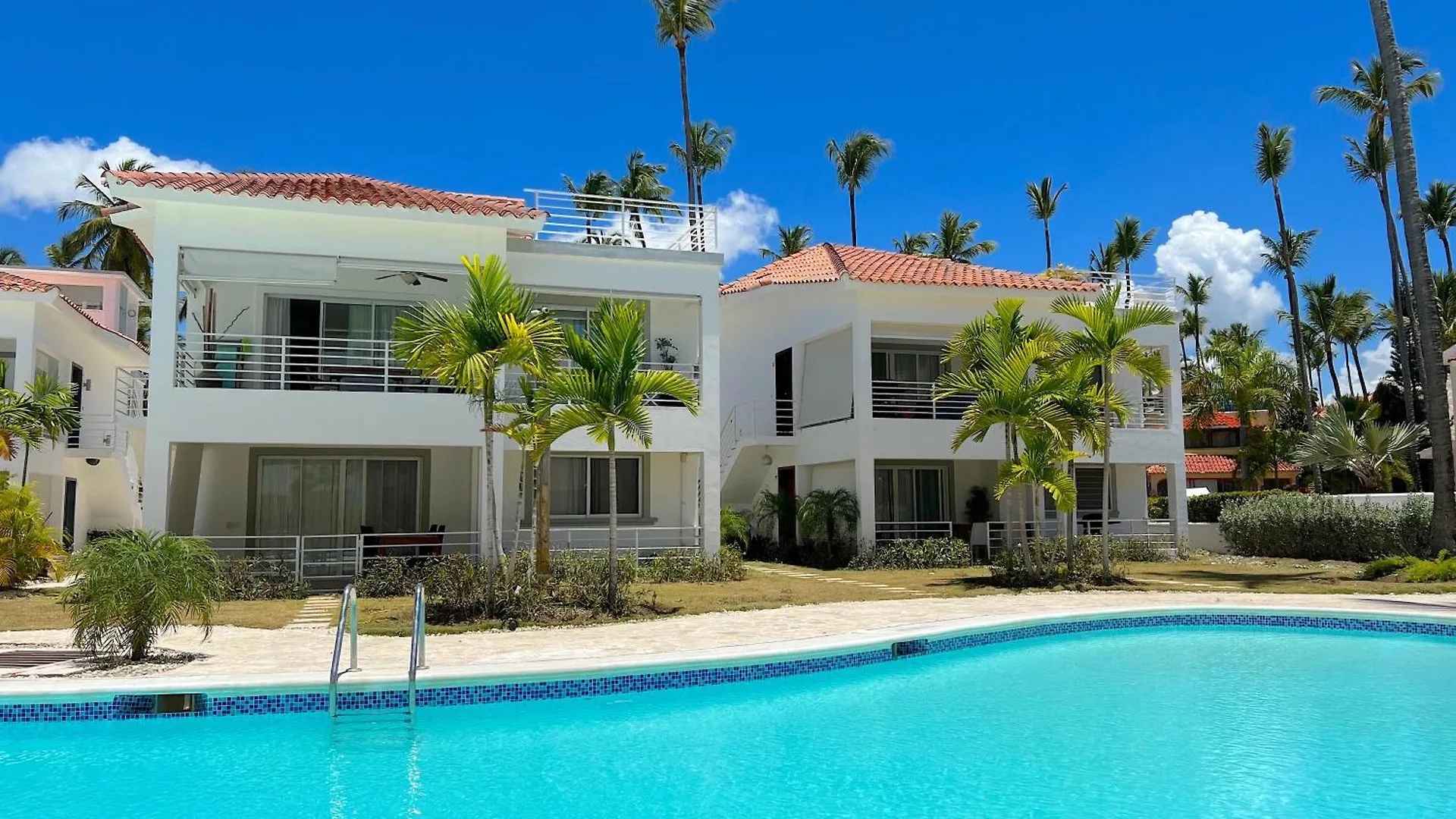 Hotel Deluxe Villas Los Corales Beach & Spa - Best Price For Vacation Rental Punta Cana