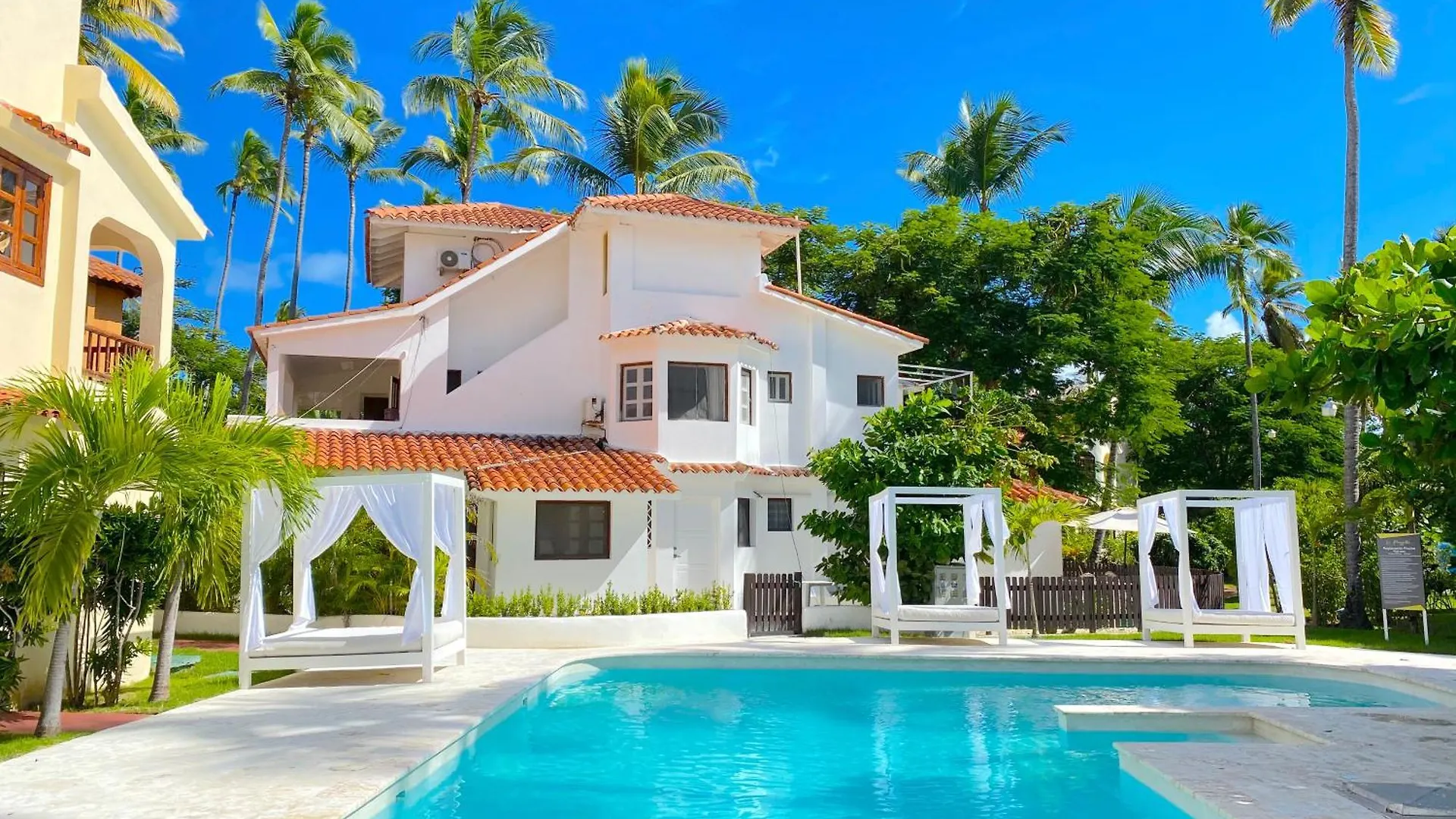 Deluxe Villas Los Corales Beach & Spa - Best Price For Vacation Rental Punta Cana