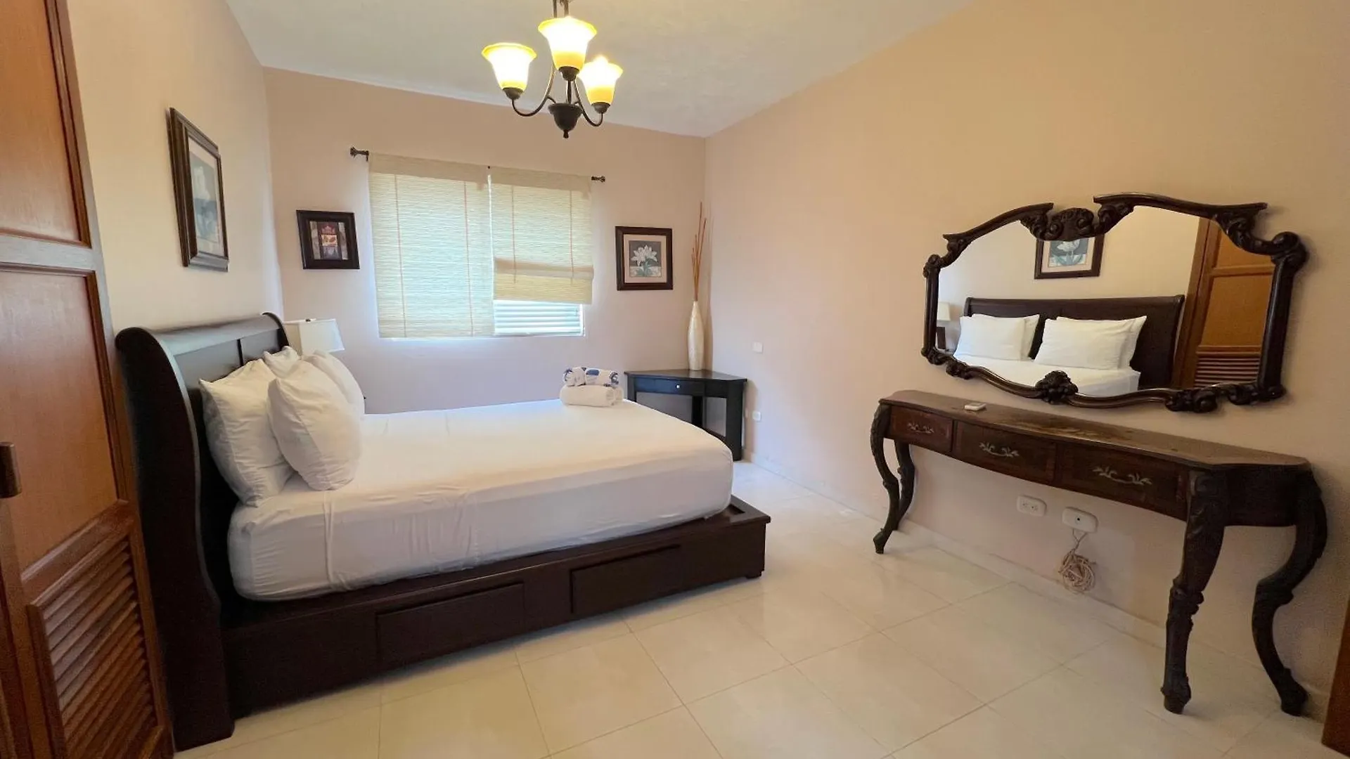 Hotel Deluxe Villas Los Corales Beach & Spa - Best Price For Vacation Rental Punta Cana