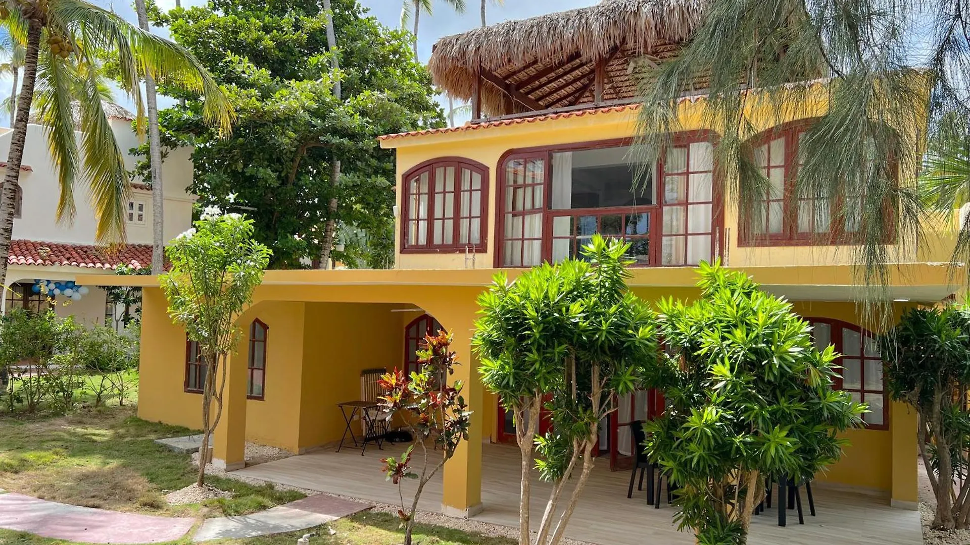Hotel Deluxe Villas Los Corales Beach & Spa - Best Price For Vacation Rental Punta Cana